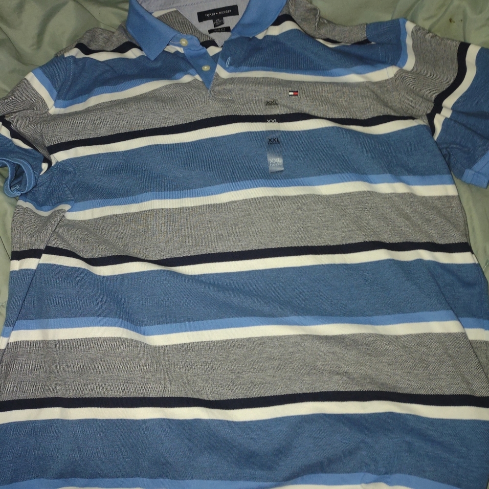 Tommy Hilfiger short sleeve polo shirt in like new condition